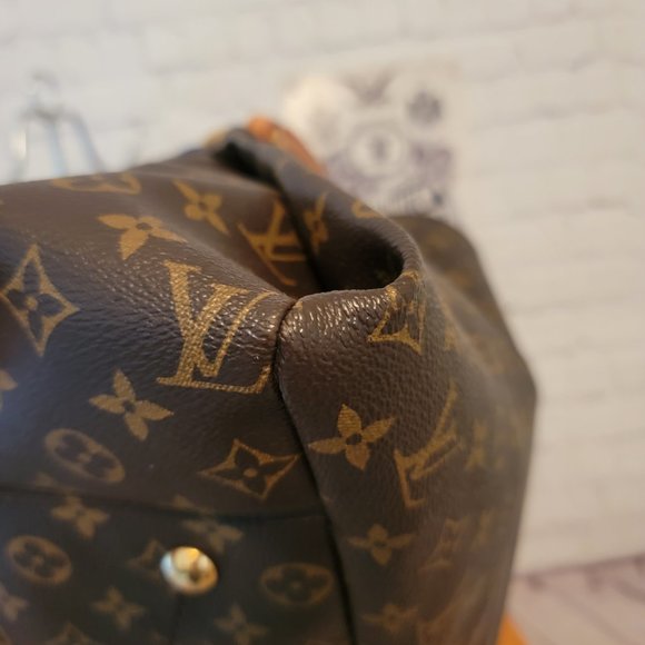 ❌❌ SOLD ❌❌ Louis Vuitton Artsy in Monogram - Picture 5 of 16